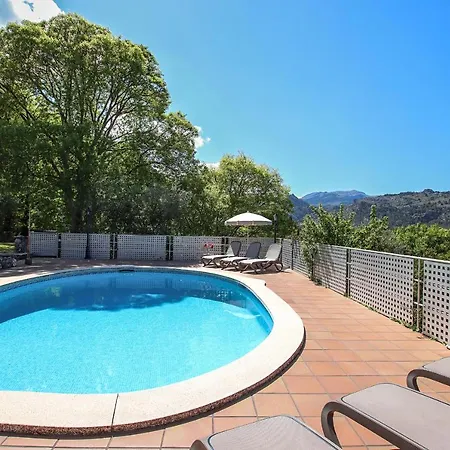 Porqueres Вілла